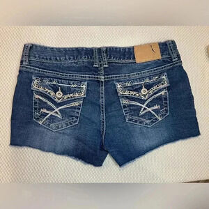 ✨Amethyst 9 low rise mini jeanShorts VTG Embroidered contrast stitch DenimY2K